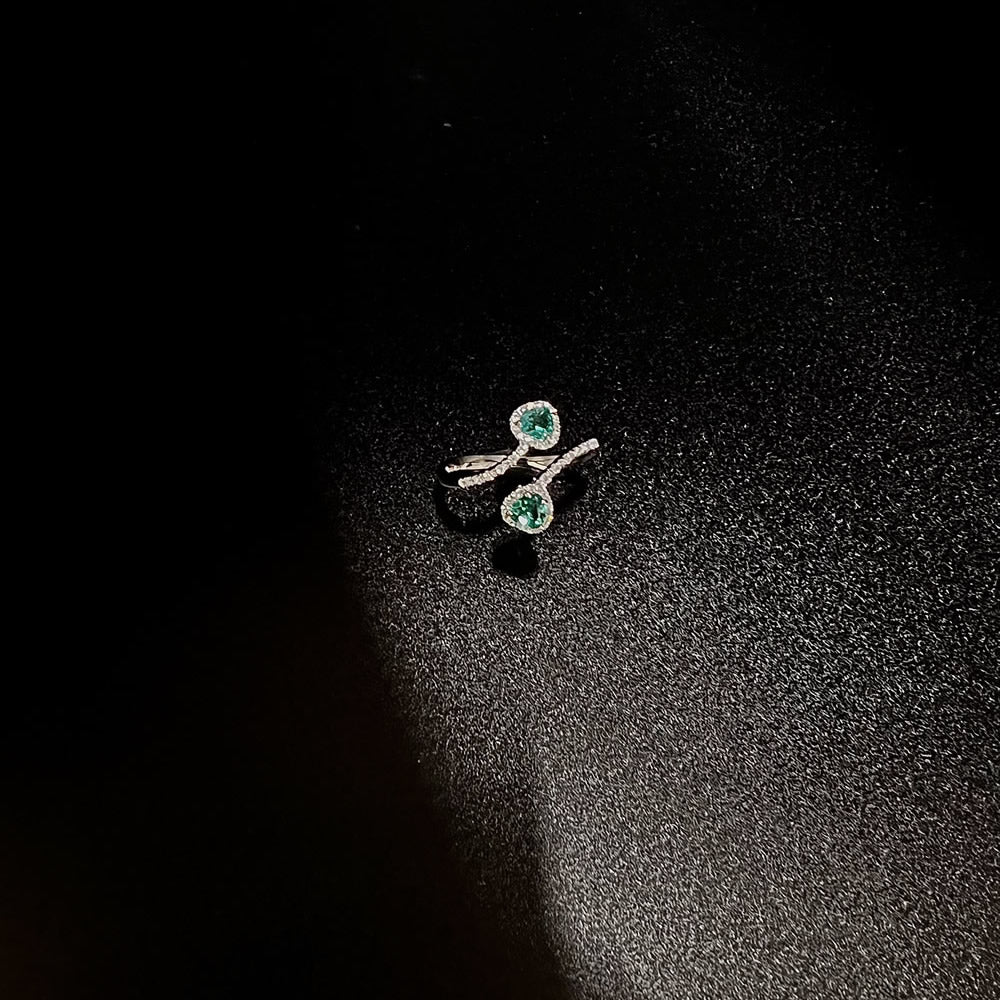 Anello smeraldi e brillanti.